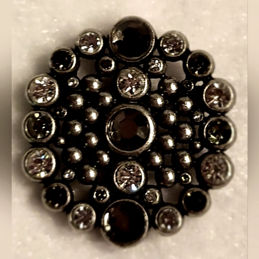 Beautiful Gunmetal Silver Tone Rhinestone Brooch / Pin